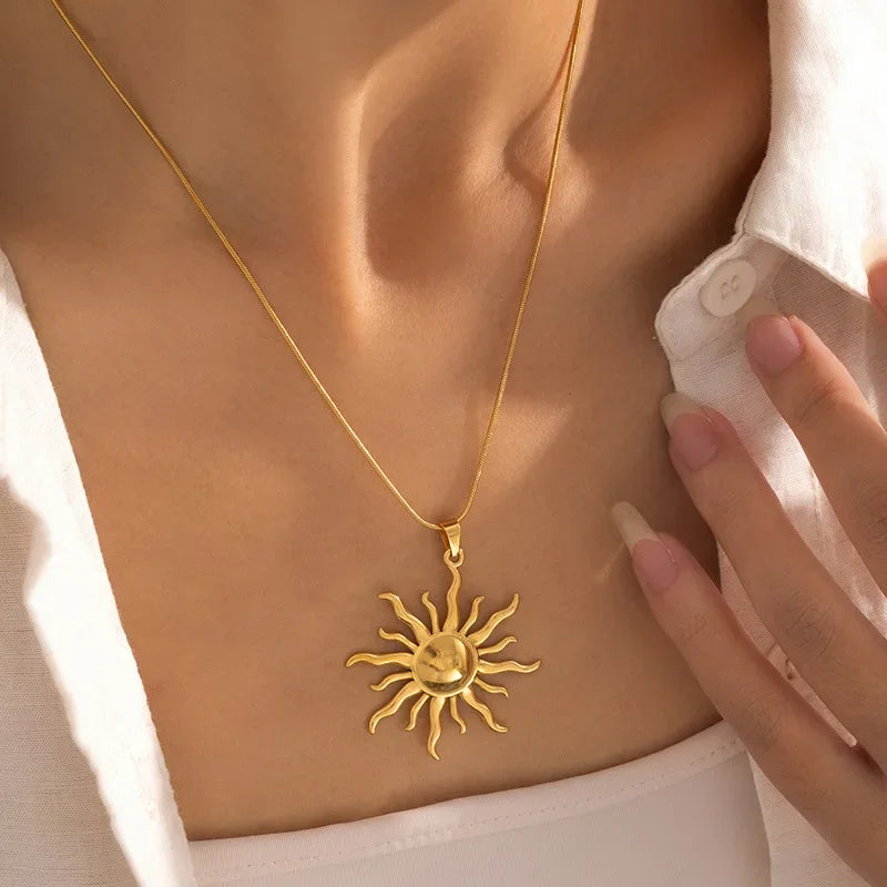 Stainless Steel Golden Fashion Sun Pendant Necklace For Women Girl  New Concise Solar Neck Chain Jewelry Gift