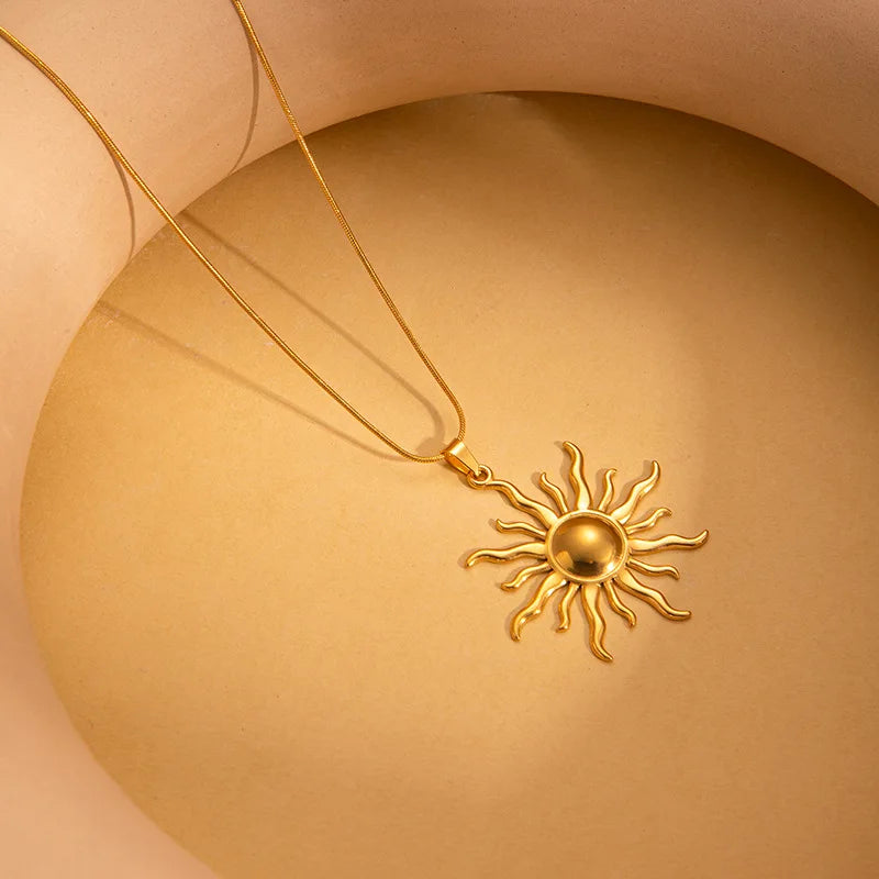 Stainless Steel Golden Fashion Sun Pendant Necklace For Women Girl  New Concise Solar Neck Chain Jewelry Gift